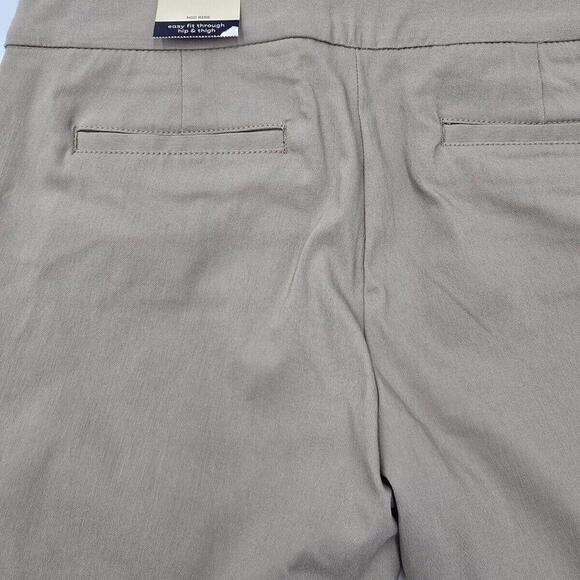 NWT St Johns Bay Womens Mid Rise  Capri Pants Tan Straight Size 12 (76-2) - Picture 9 of 11